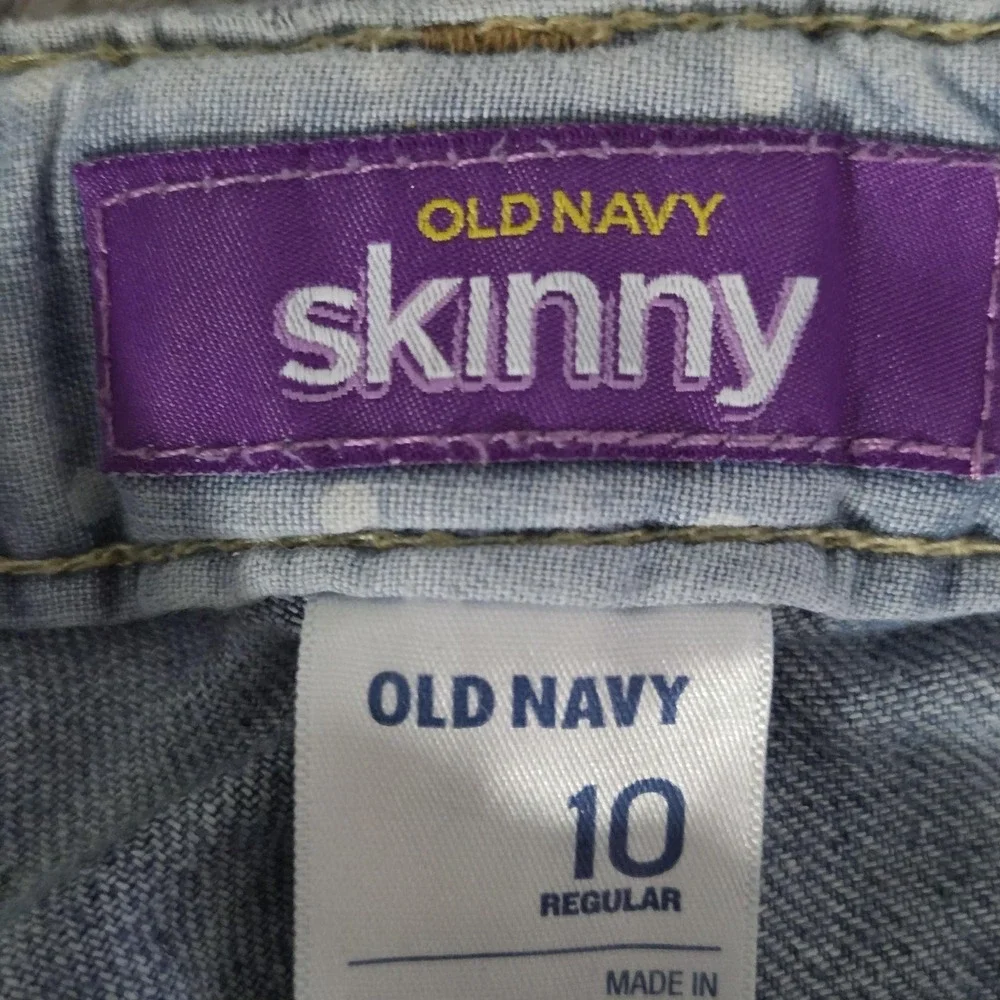 Old Navy brand old